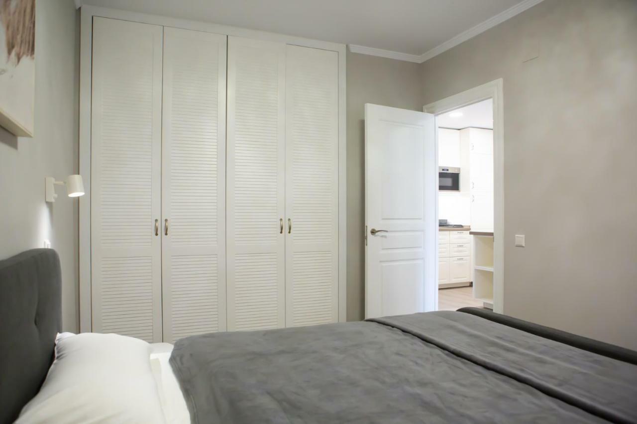 Beachfront Apartment In Fuengirola New ภายนอก รูปภาพ