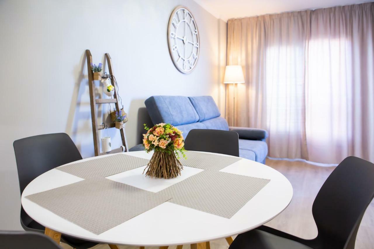 Beachfront Apartment In Fuengirola New ภายนอก รูปภาพ