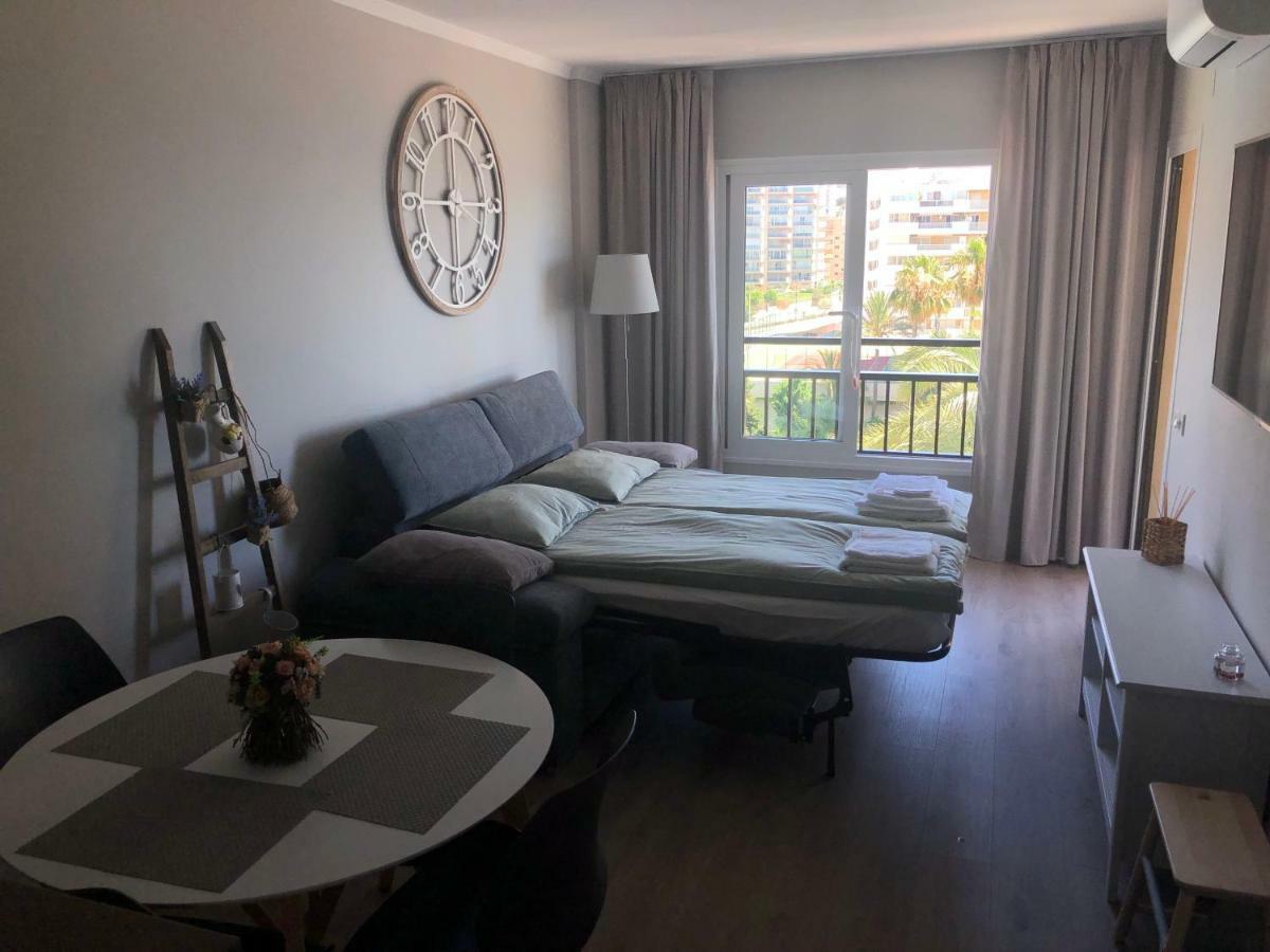 Beachfront Apartment In Fuengirola New ภายนอก รูปภาพ