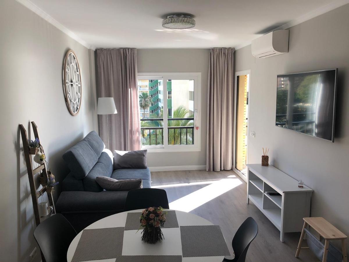 Beachfront Apartment In Fuengirola New ภายนอก รูปภาพ